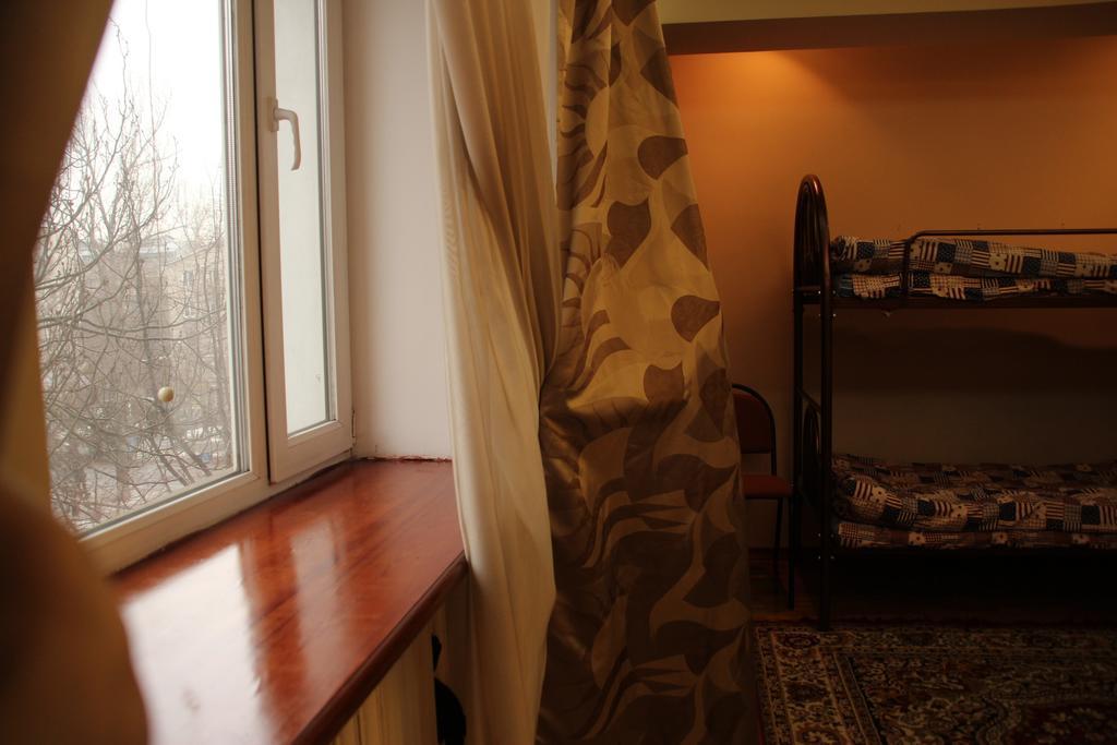 Ala Hostel Almaty Zimmer foto